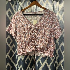 NWT SO Floral Crop Top Size 1X
